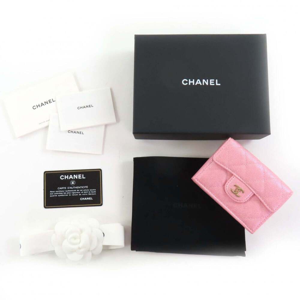 CHANEL Pink Caviar Leather Logo Wallet - Picture 2 of 12
